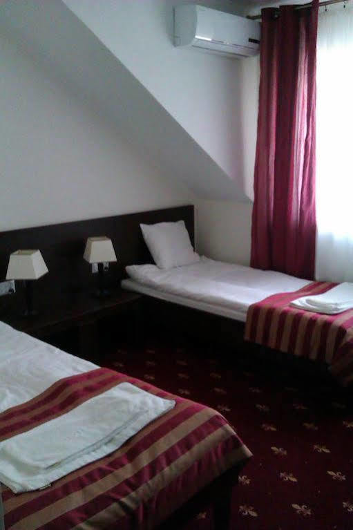 Hotel Platinum Hrubieszow Ngoại thất bức ảnh